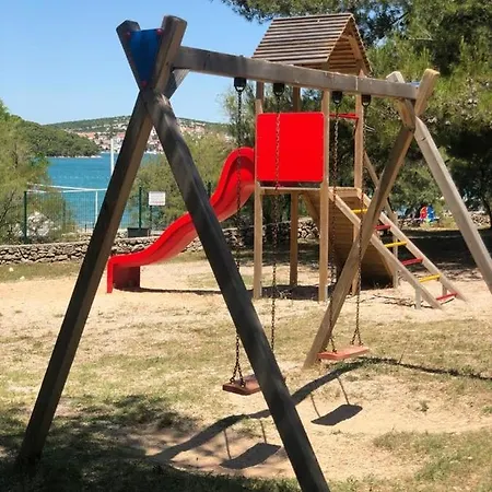 2pines House Campsite Jezera