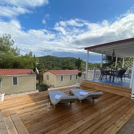 2pines House Campsite *